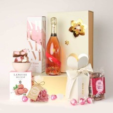 Mumm Champagne Gift Hamper